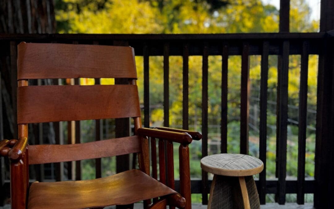 Mid-Week Sustainability Stays: Less Crowds, More Perks